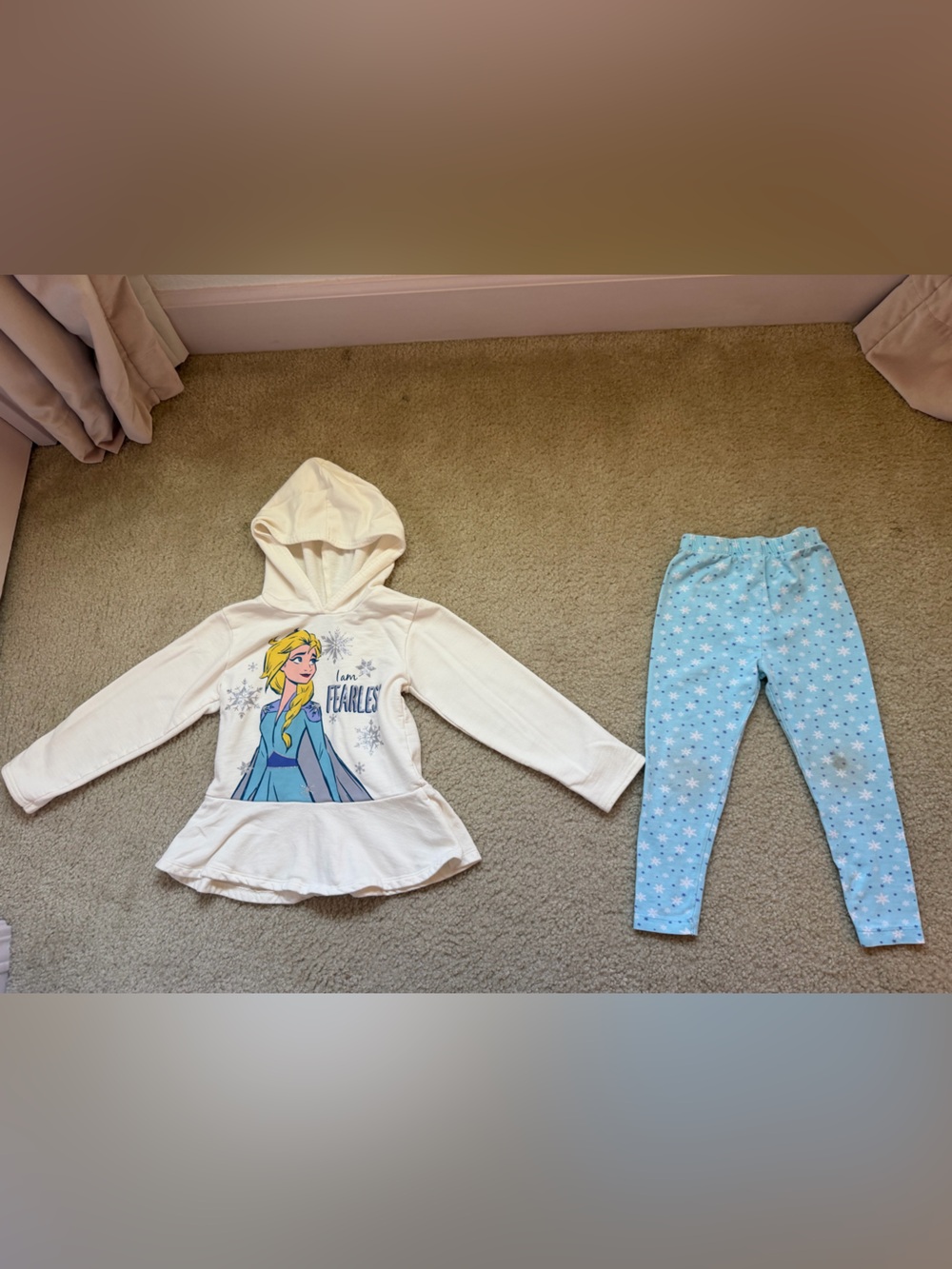 Disney’s Frozen Girls Matching Set sweatshirt and leggings 4T